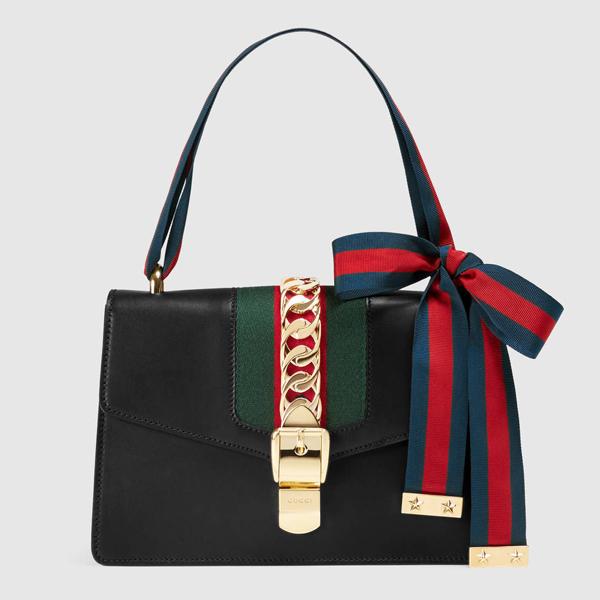 新作 ☆GUCCI グッチ スーパーコピー☆大人気！ローラさん愛用のシルヴィレザーバッグ ブラック 421882 CVLEG 8638